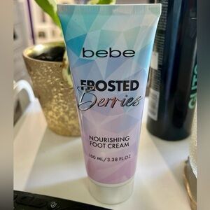 Brand new & sealed 
BEBE FROSTED NOURISHING FOOT CREAM 3.38 FLOZ 💜bundle up